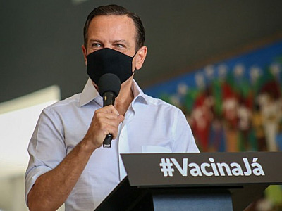 São Paulo anuncia vacinação de adolescentes a partir de agosto