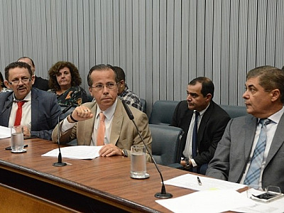 Datas comemorativas concentram projetos que viram leis