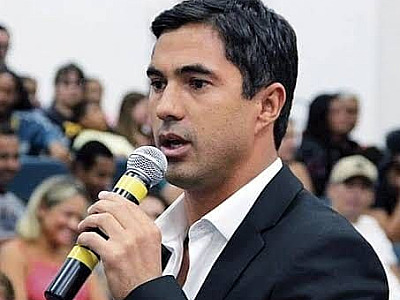 “A hora que o pai sair, abre espaço”, diz Furlan sobre futuro de Rubinho