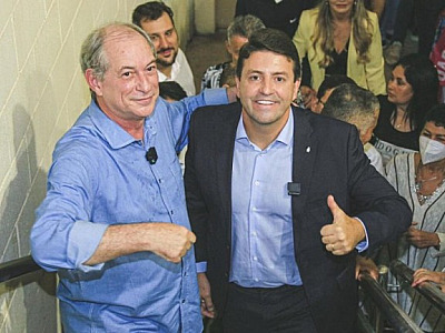 “Novidade importante para o país”, diz Ciro sobre Elvis Cezar