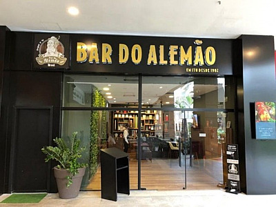 Bar do Alemão traz show de humor para Alphaville
