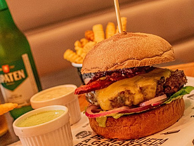 La Brasa Burger abre unidade em Alphaville