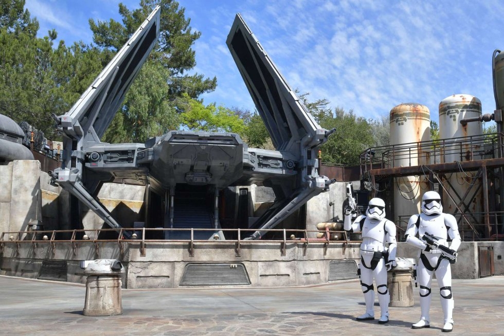 O primeiro parque Star Wars da Disney abre suas portas