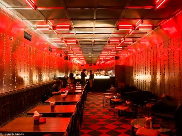 Antigo cofre no Centro de SP reabre como bar