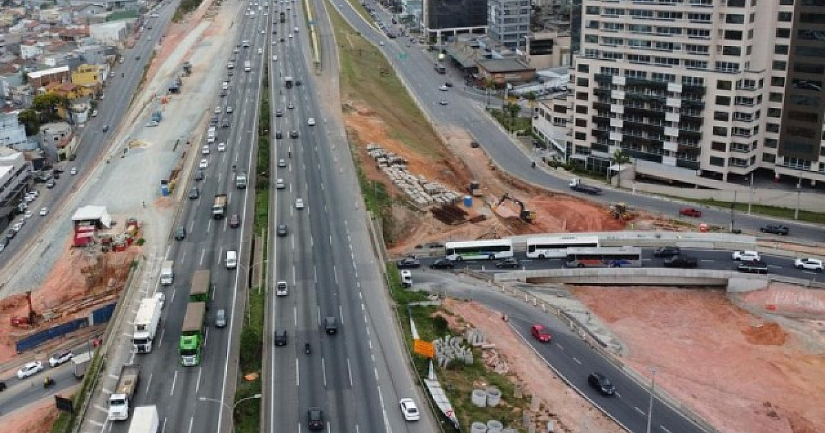 Novo viaduto da Castello Branco é liberado no trevo de Barueri