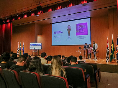 Santana de Parnaíba amplia uso de inteligência artificial no serviço público com assistente virtual