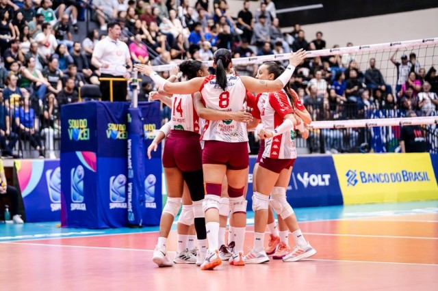Paulistano Barueri enfrenta Osasco em clássico regional pela Superliga Feminina