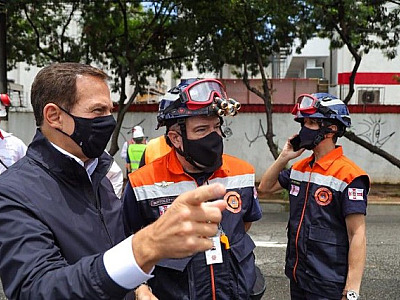 Governo de SP determina plano emergencial para liberar Marginal Tietê após acidente