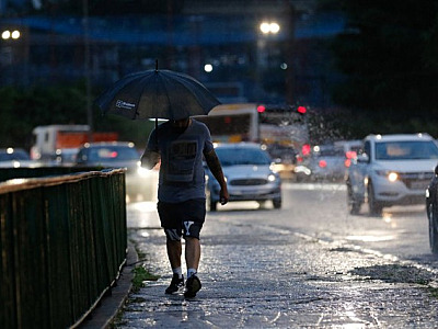 Defesa Civil emite alerta para chuva forte na Região Metropolitana a partir desta sexta-feira (8)