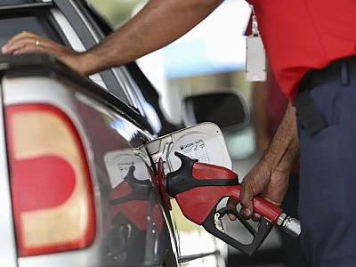 Petrobras reduz em R$0,17 preço da gasolina nas refinarias a partir desta terça-feira (3)