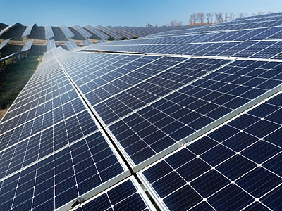 Consumidores podem buscar financiamento para projetos fotovoltaicos em imóveis