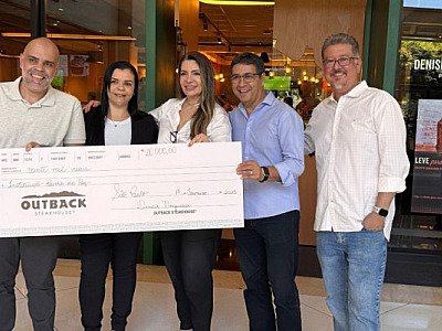 Outback do Iguatemi Alphaville doa R$ 20 mil em gift cards para ONG Rainha da Paz