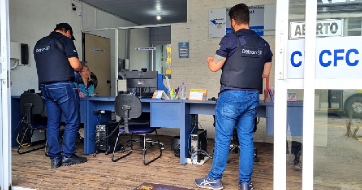 DETRAN-SP cassa licença de autoescolas em Barueri e Santana de Parnaíba