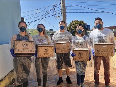 Projeto de moradores de Alphaville arrecada doações para famílias