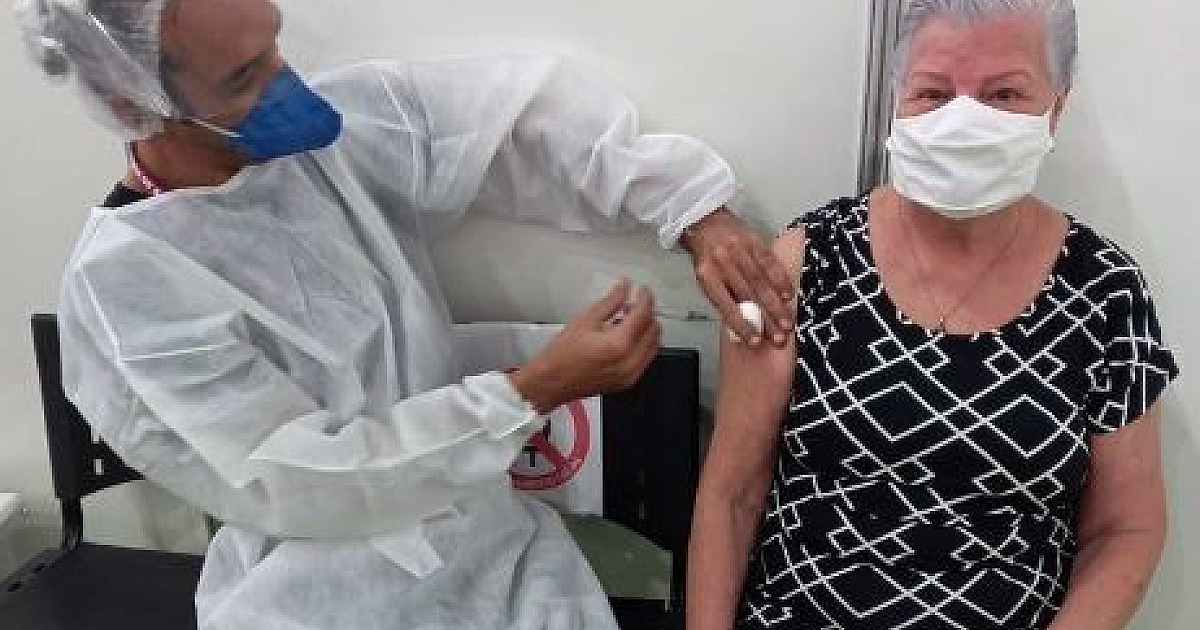 Barueri começa a vacinar idosos com 74 anos