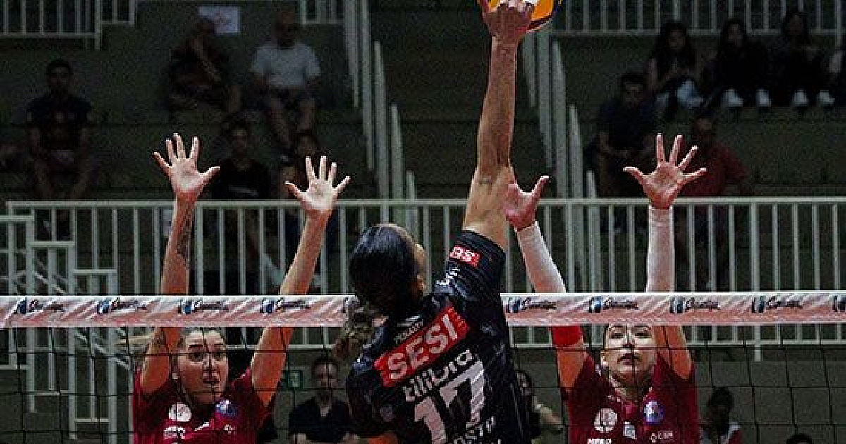 Após derrota, Flor de Ypê Paulistano Barueri enfrenta o Osasco na Superliga Feminina