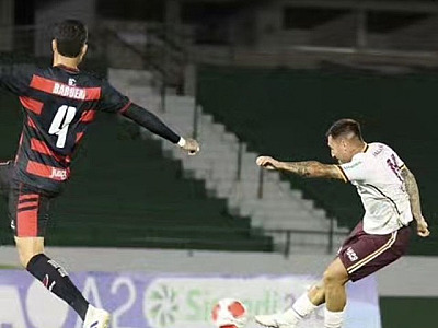 Após perder para a Ferroviária, Oeste Barueri sai da zona de classificação