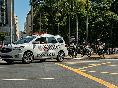 Homem é mantido refém na Castello Branco; criminosos usaram cartão em shopping da Grande SP