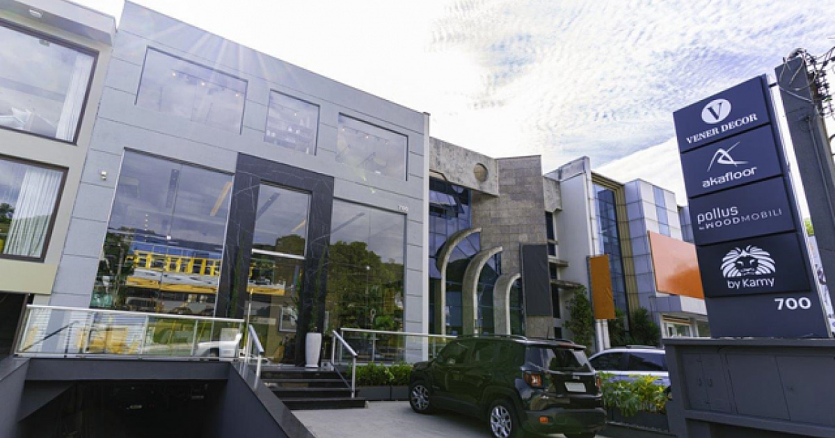 DECORHUB Alphaville: by Kamy liquida produtos com descontos de até 50%