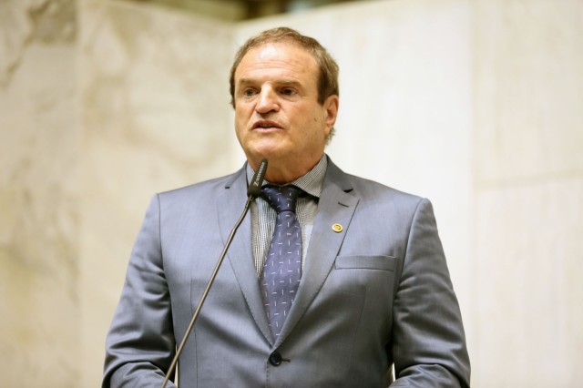 Cezar libera R$ 1,5 mi em emendas para combate à pandemia