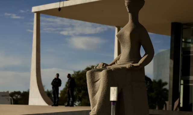 STF encerra processo e Bolsonaro começa cumprir pena na sede da PF por tentativa de golpe