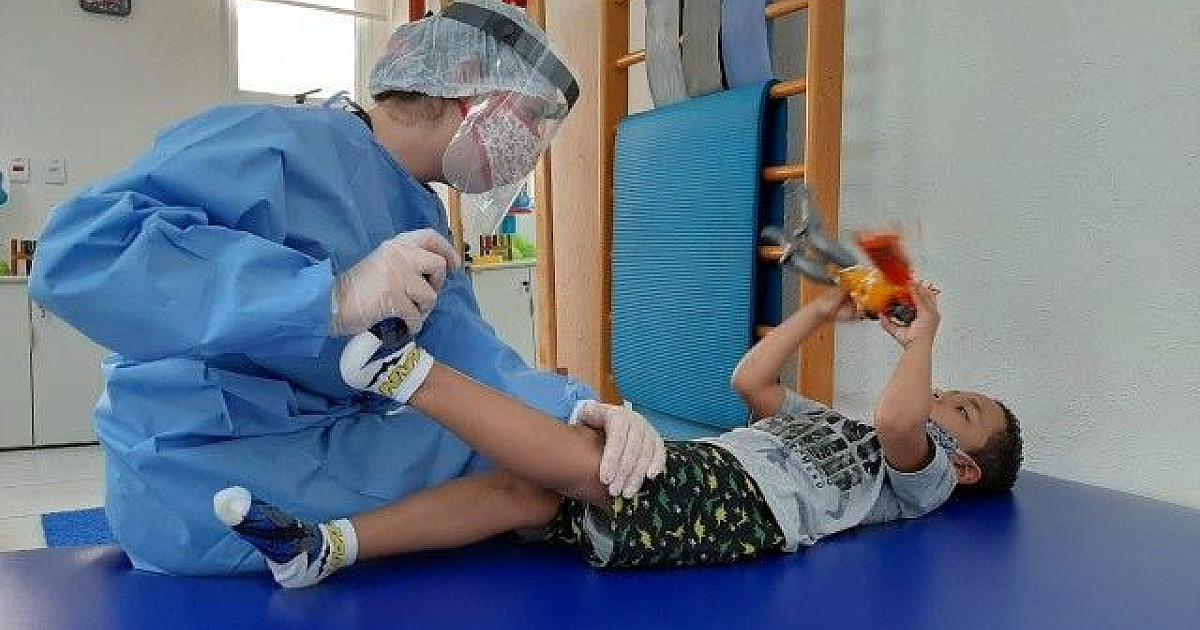 Rainha da Paz pede doação de fraldas para assistidos