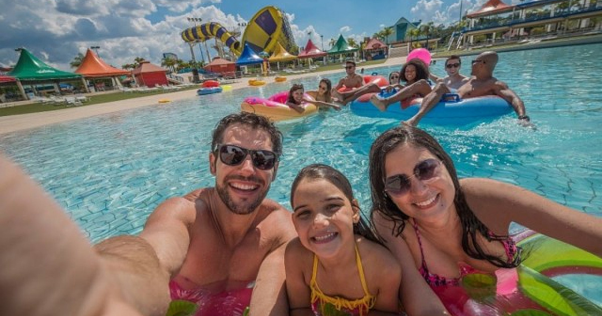 Wet’n Wild oferece entrada gratuita para mães e feijoada especial no mês de maio