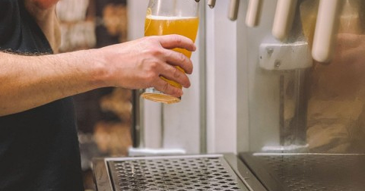 Workshop da Cervejaria Dogma no Shopping Tamboré promove experiência sensorial com rótulos artesanai