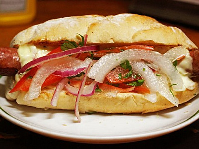 Cabana Burger aposta em lanche com linguiça artesanal