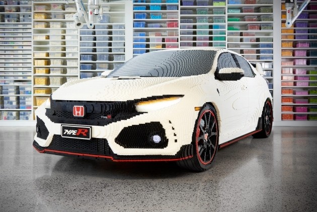 Honda Civic Type R feito de LEGO, em tamanho real, é apresentado na Austrália