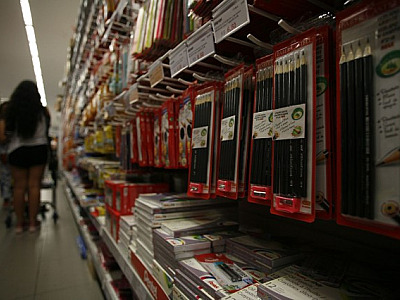 Preço de material escolar em Alphaville tem variação de até 114%