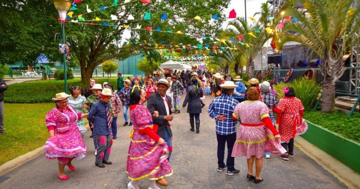 Após dois anos de pandemia, festas juninas voltam a acontecer no bairro