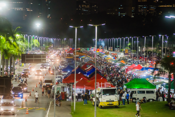 Point gastronômico, Feira Noturna reúne mais de 10 mil frequentadores