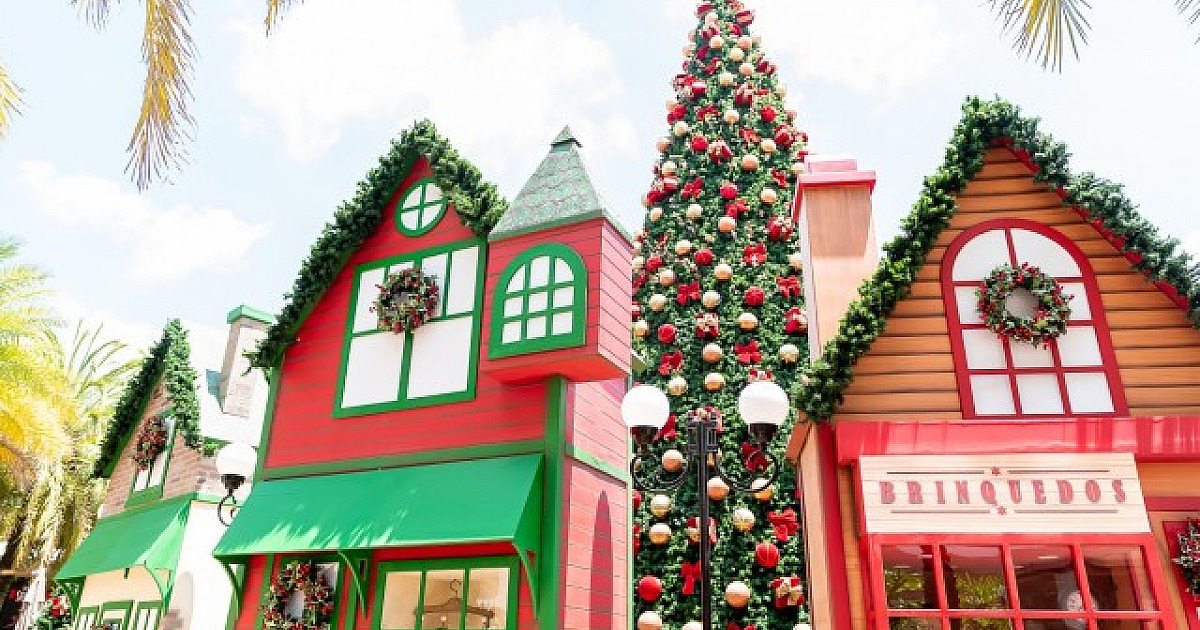 Catarina Fashion Outlet promove Natal instagramável com "Vila do Papai Noel"