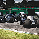 Neymar compra Batmóvel que esteve exposto no Complexo Dream Car de São Roque