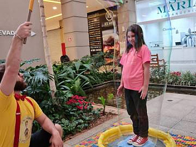 Alpha Square Mall promoverá brincadeiras para crianças neste sábado (16)