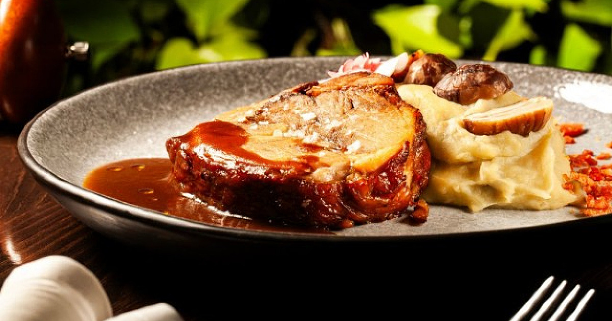 Restaurantes preparam ceia especial para jantar na véspera de Natal