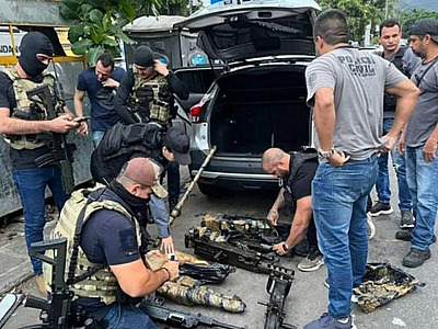 Oito das 21 armas furtadas do Arsenal de Guerra em Barueri são encontradas no Rio de Janeiro