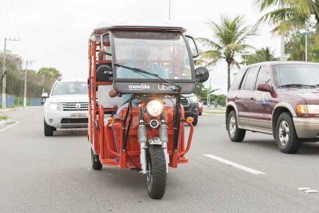 Uber anuncia opção de viagens de tuk-tuk no Brasil