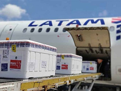 Avião Solidário da LATAM transporta 1,4 milhão de vacinas contra a Covid-19