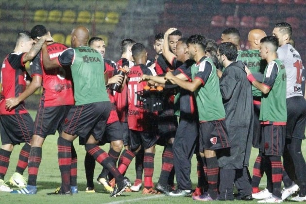 Oeste vence Audax e respira na A2