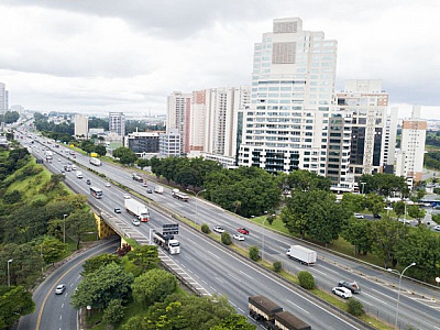 No feriado, 650 mil veículos devem passar pela Castello Branco