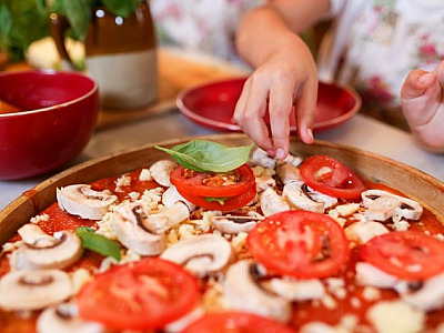 Kids Club no Alpha Square Mall terá oficinas de mini pizza e decoração de bolos