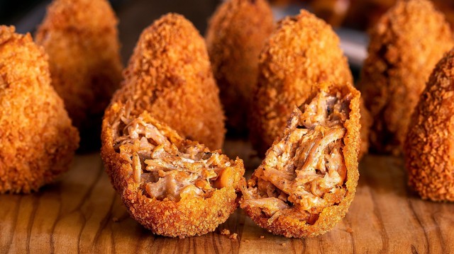 Outback irá lançar coxinha de costela ao barbecue em seu delivery