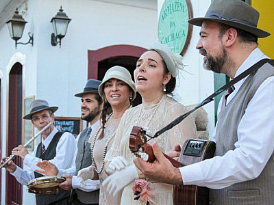 No Dia dos Namorados, shoppings do bairro terão de combos promocionais até show gratuito