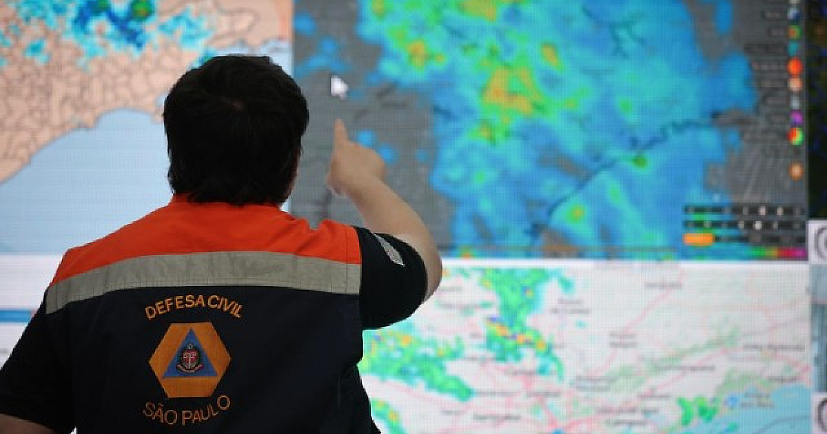 Defesa Civil alerta: nova frente fria traz risco de chuva forte, ventania e granizo