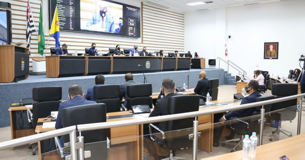 Câmara de Barueri reduz gastos em R$4 milhões; Parnaíba mantém despesas