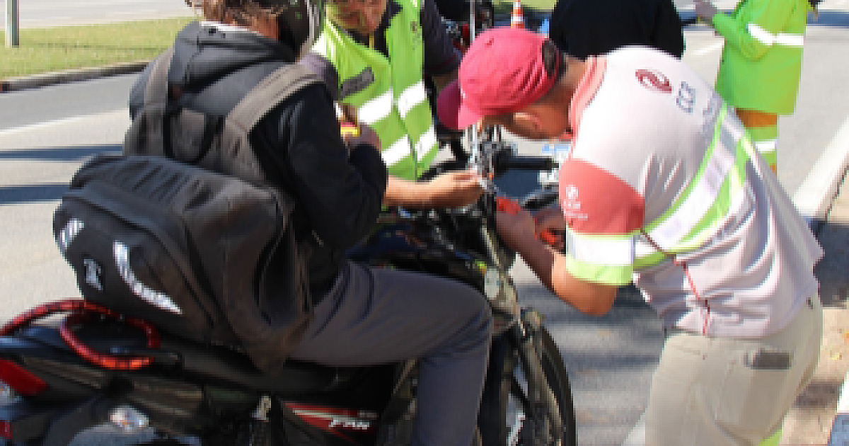 CCR ViaOeste promove ação em comemoração ao Dia do Motociclista em Barueri