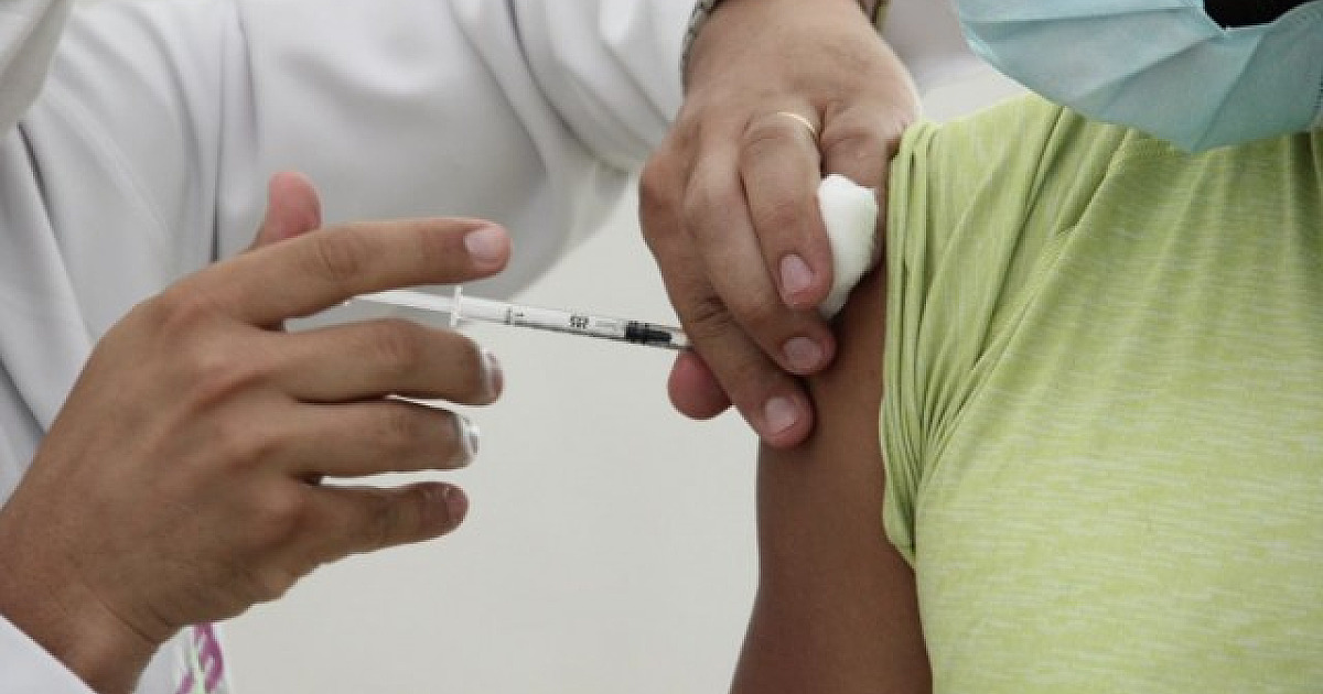 Barueri inicia aplicação da 4ª dose em maiores de 18 anos