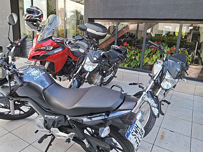 Policias prendem criminosos que roubaram moto em Aldeia da Serra